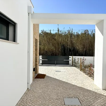 Casa Do Cruzeiro - By Sch Vila *