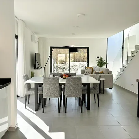 Casa Do Cruzeiro - By Sch フォス・ド・アレーリョ