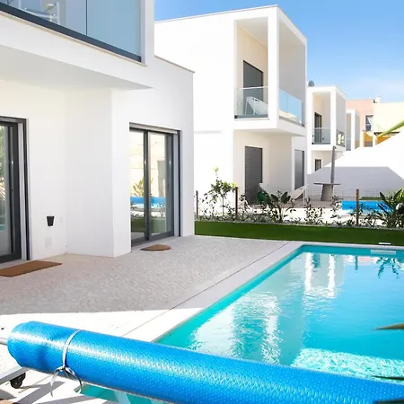 Casa Do Cruzeiro - By Sch * フォス・ド・アレーリョ